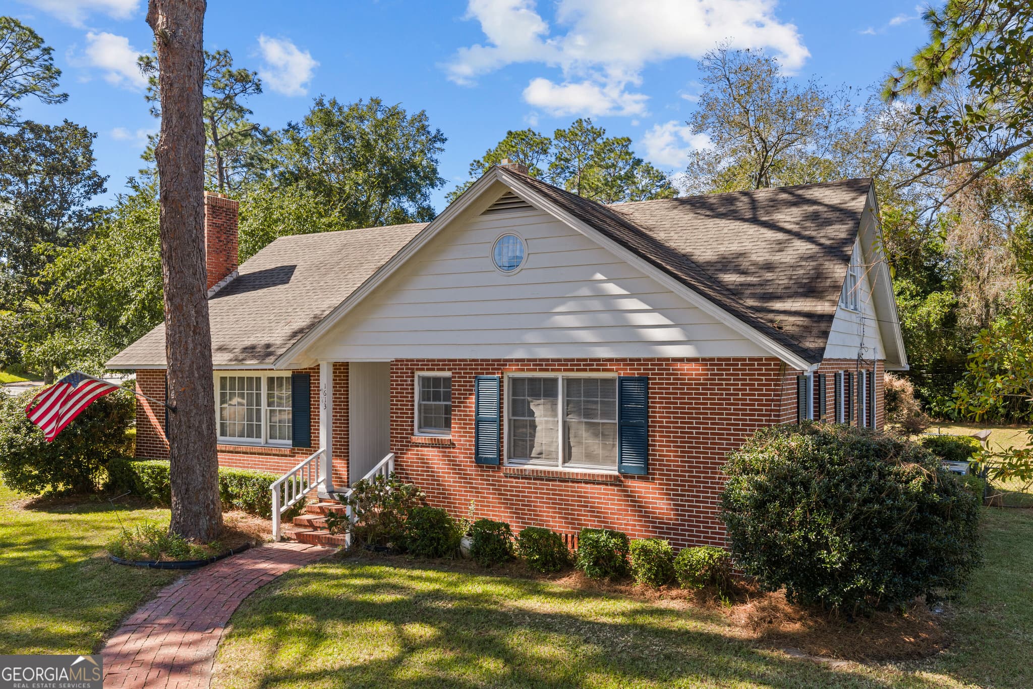 3 bedroom, 3 bathroom, 3,074 sq ft single family residence for sale at 1613 Camellia Drive, Waycross, GA 31501 — photo 10