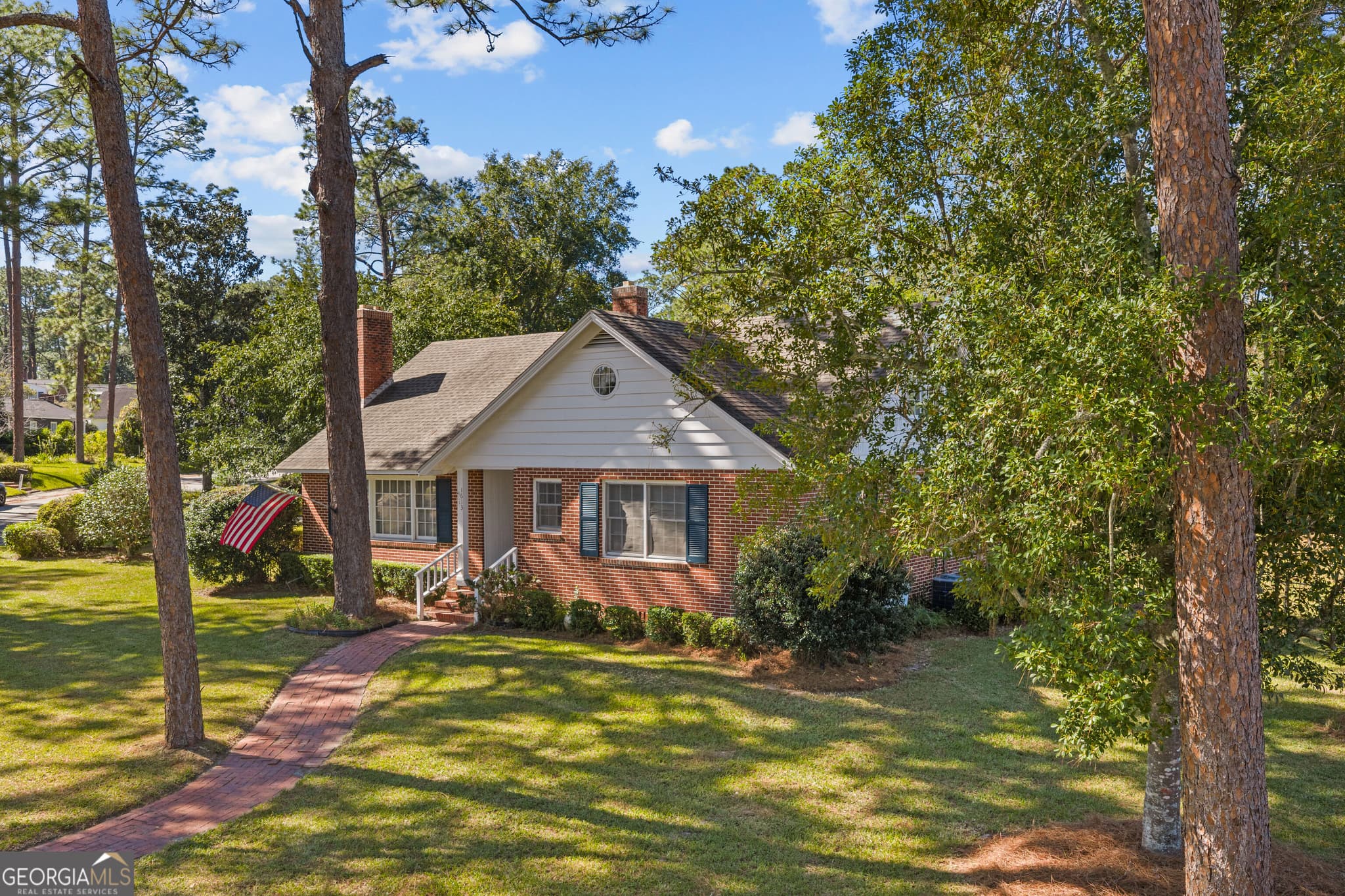 3 bedroom, 3 bathroom, 3,074 sq ft single family residence for sale at 1613 Camellia Drive, Waycross, GA 31501 — photo 8