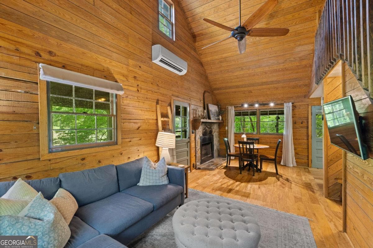 2 bedroom, 1.5 bathroom, 720 sq ft cabin,single family residence for sale at 459 Mill Stone Mountain Lane, Blue Ridge, GA 30513 — photo 7