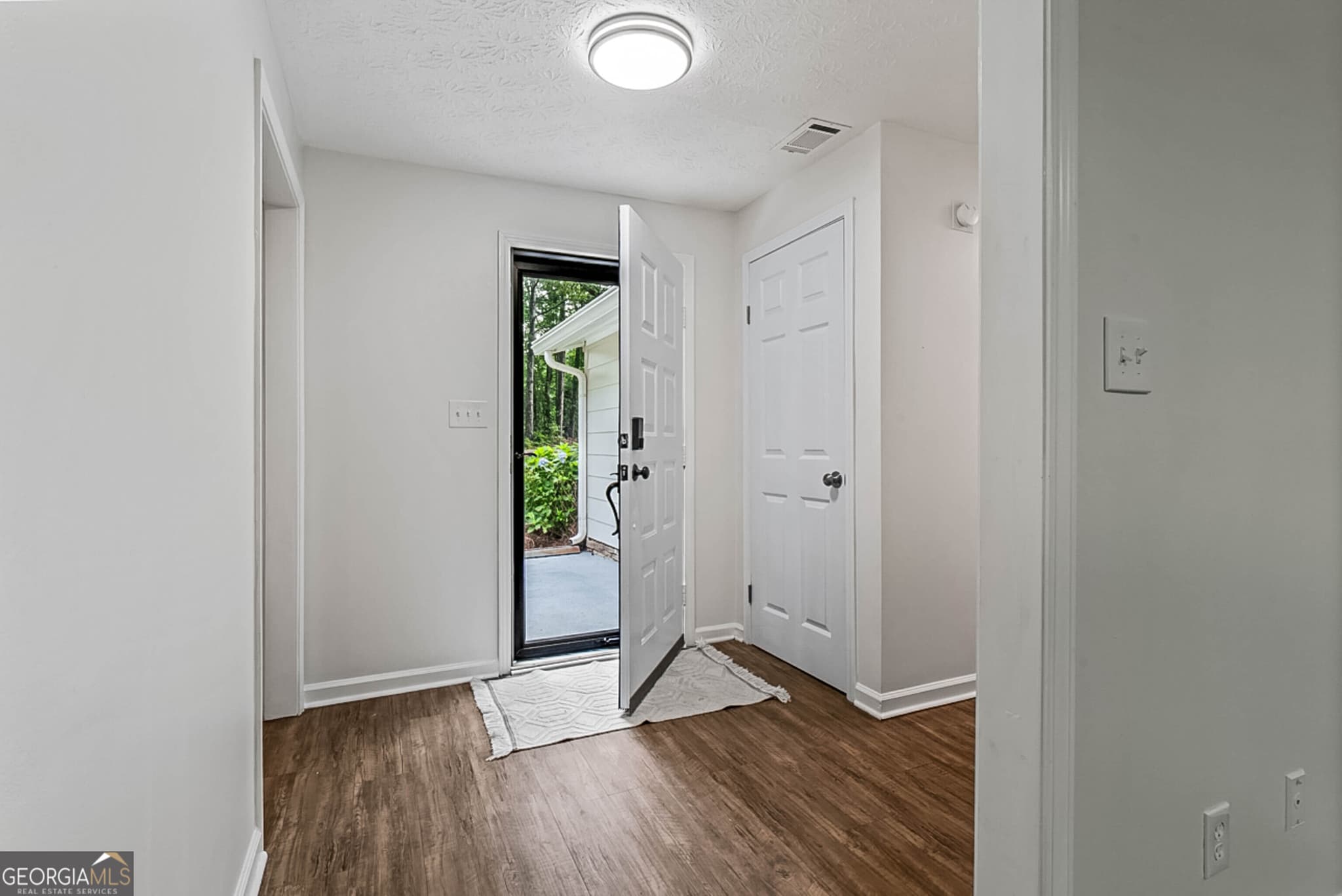 4 bedroom, 2 bathroom, 1,835 sq ft single family residence for sale at 365 New Morn Drive, Mcdonough, GA 30253 — photo 6