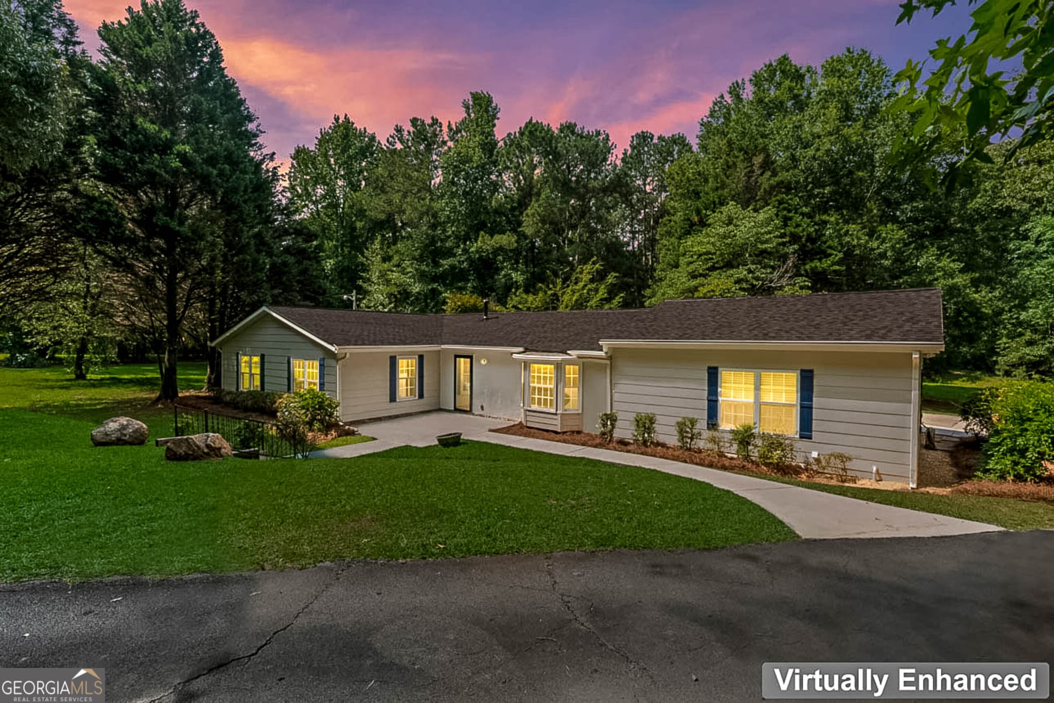 4 bedroom, 2 bathroom, 1,835 sq ft single family residence for sale at 365 New Morn Drive, Mcdonough, GA 30253 — photo 3
