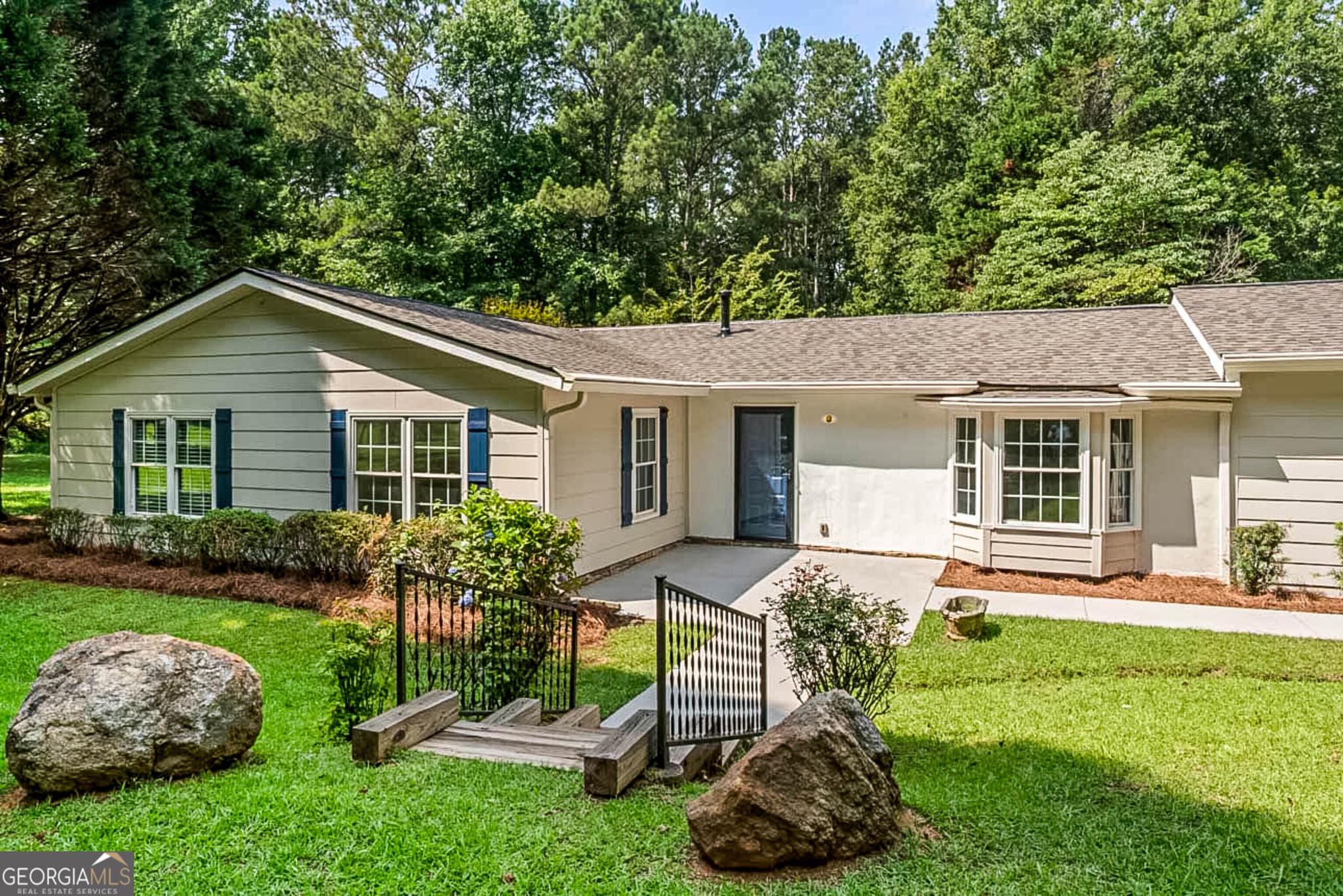 4 bedroom, 2 bathroom, 1,835 sq ft single family residence for sale at 365 New Morn Drive, Mcdonough, GA 30253 — photo 5