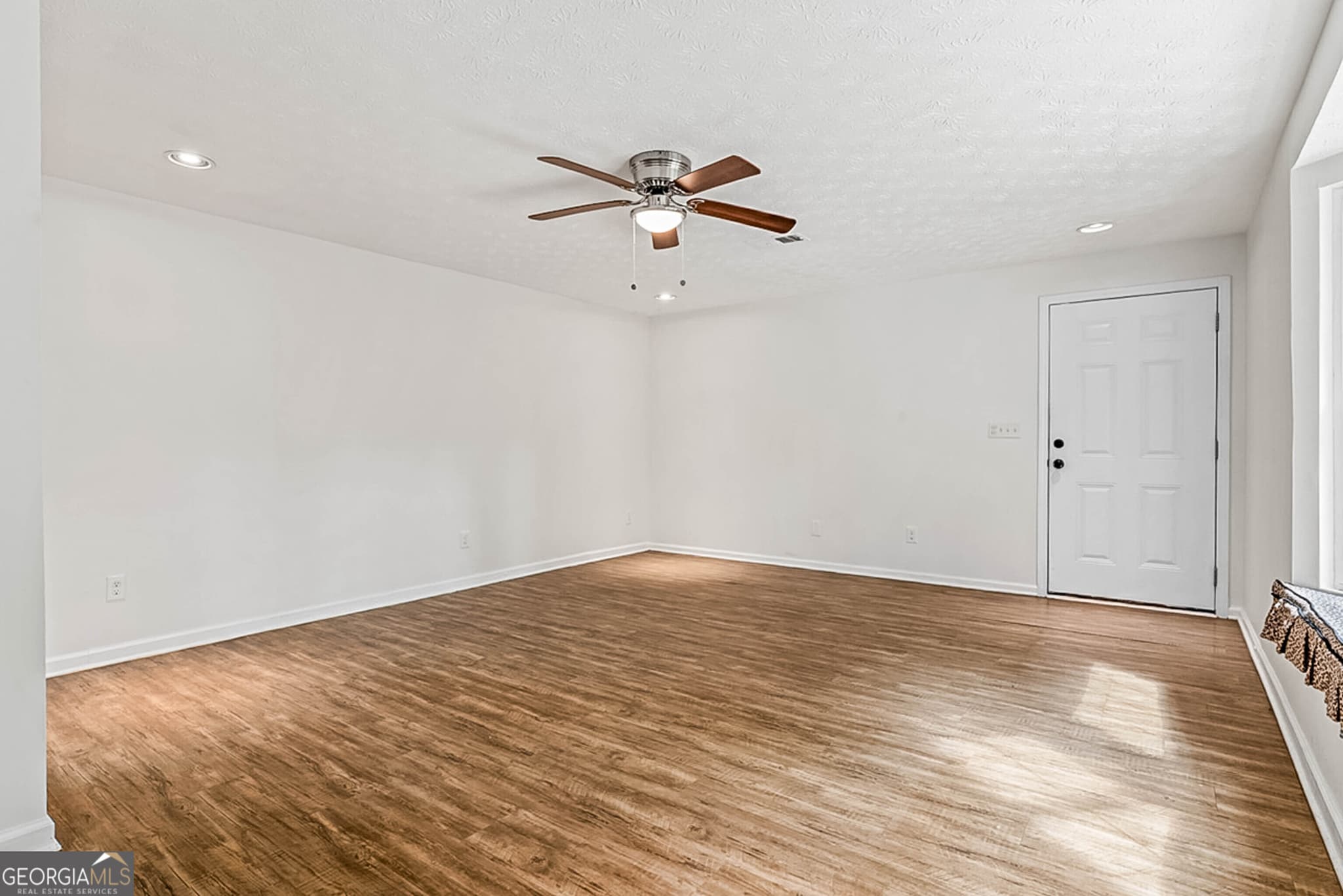 4 bedroom, 2 bathroom, 1,835 sq ft single family residence for sale at 365 New Morn Drive, Mcdonough, GA 30253 — photo 8