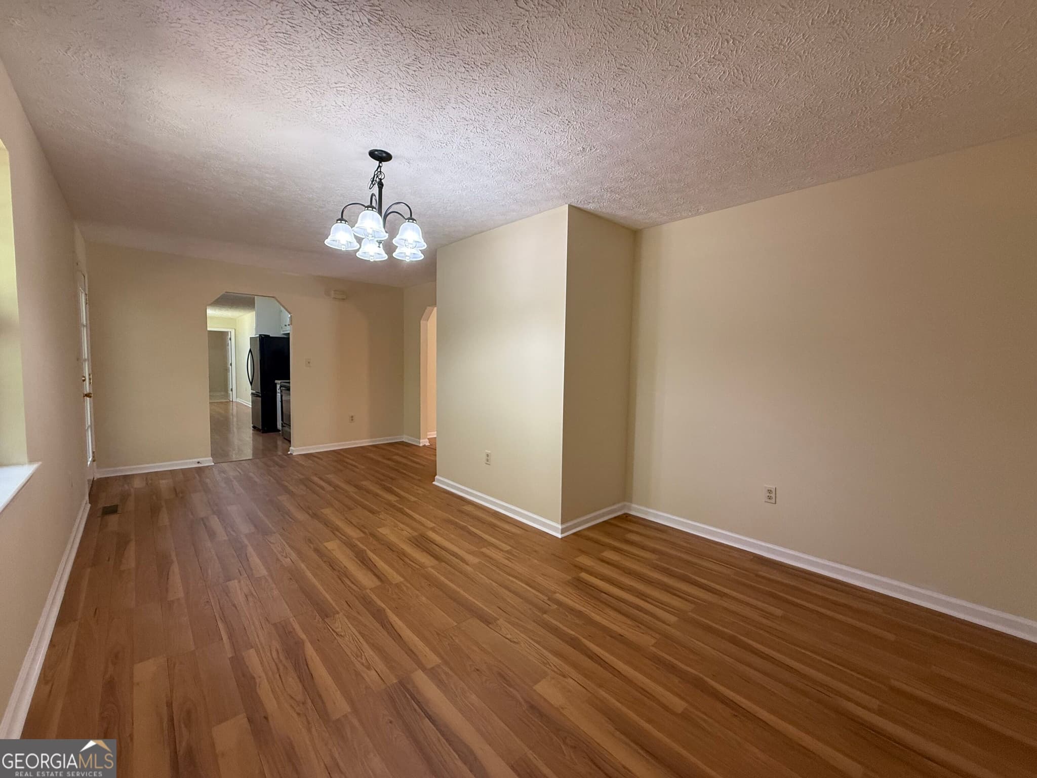 3 bedroom, 2 bathroom, 1,758 sq ft single family residence for sale at 422 King Lane, Thomson, GA 30824 — photo 5