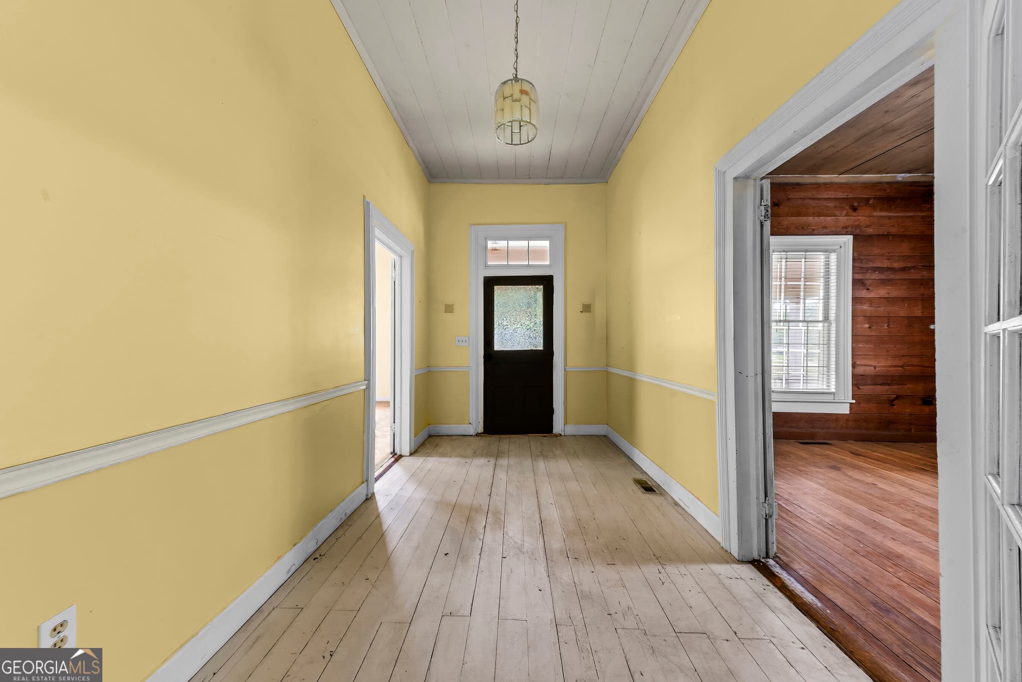 3 bedroom, 1.5 bathroom, 2,001 sq ft farm for sale at 1047 Dixie Road, Covington, GA 30014 — photo 8