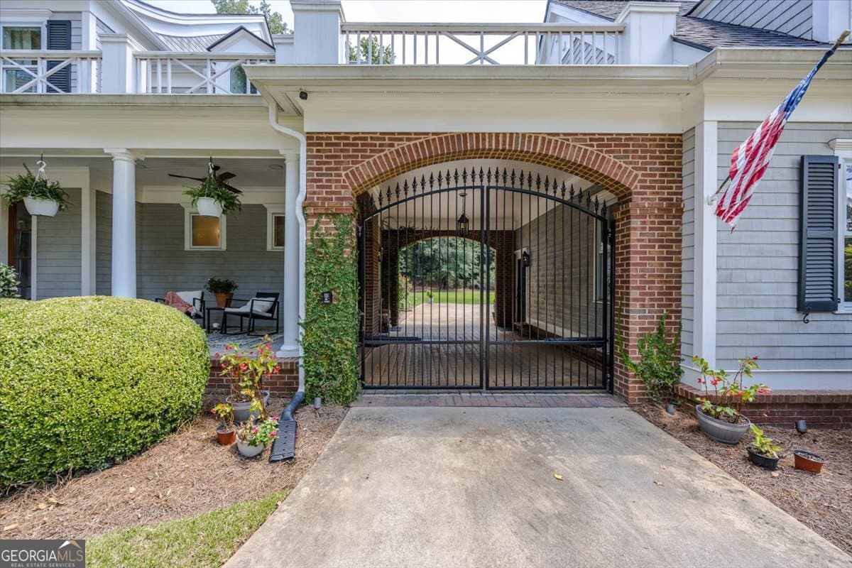 5 bedroom, 5.5 bathroom, 4,483 sq ft single family residence for sale at 133 Lagrange Place, Macon, GA 31210 — photo 4