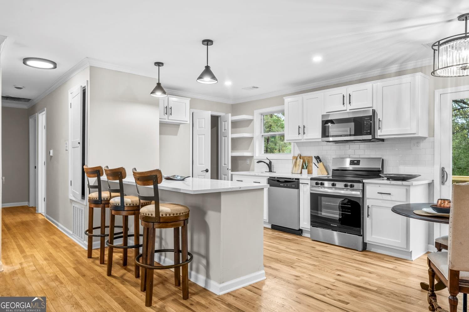 4 bedroom, 2 bathroom, 1,325 sq ft single family residence for sale at 420 W Richland Avenue, Greensboro, GA 30642 — photo 6