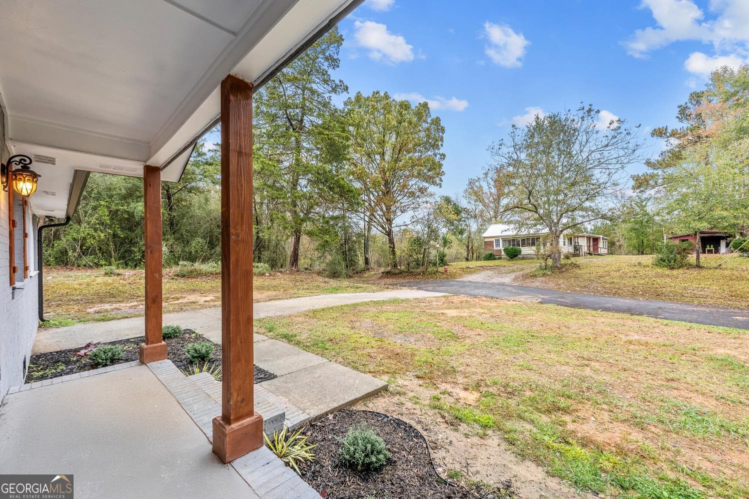 4 bedroom, 2 bathroom, 1,325 sq ft single family residence for sale at 420 W Richland Avenue, Greensboro, GA 30642 — photo 3