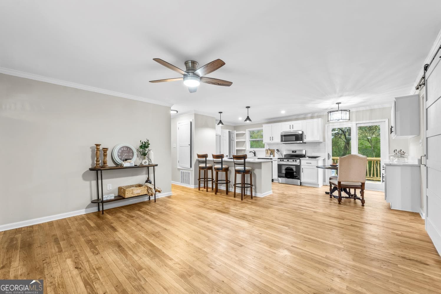 4 bedroom, 2 bathroom, 1,325 sq ft single family residence for sale at 420 W Richland Avenue, Greensboro, GA 30642 — photo 5