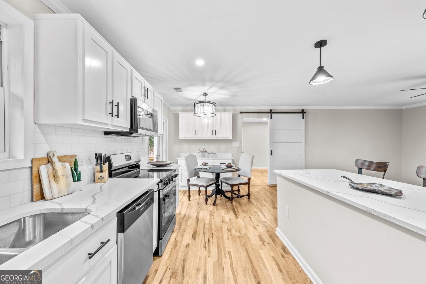4 bedroom, 2 bathroom, 1,325 sq ft single family residence for sale at 420 W Richland Avenue, Greensboro, GA 30642 — photo 8