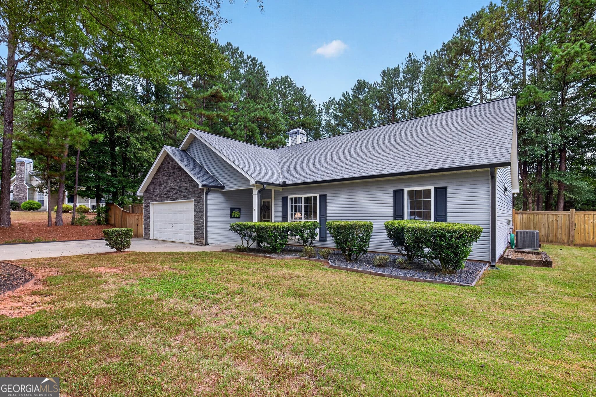 3 bedroom, 2 bathroom, 1,506 sq ft single family residence for sale at 371 Northridge Drive, Senoia, GA 30276 — photo 5