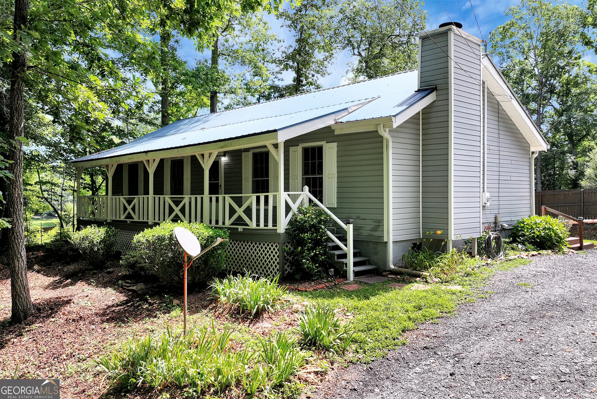 3 bedroom, 2 bathroom single family residence sold at 131 Moss Road, Dawsonville, GA 30534