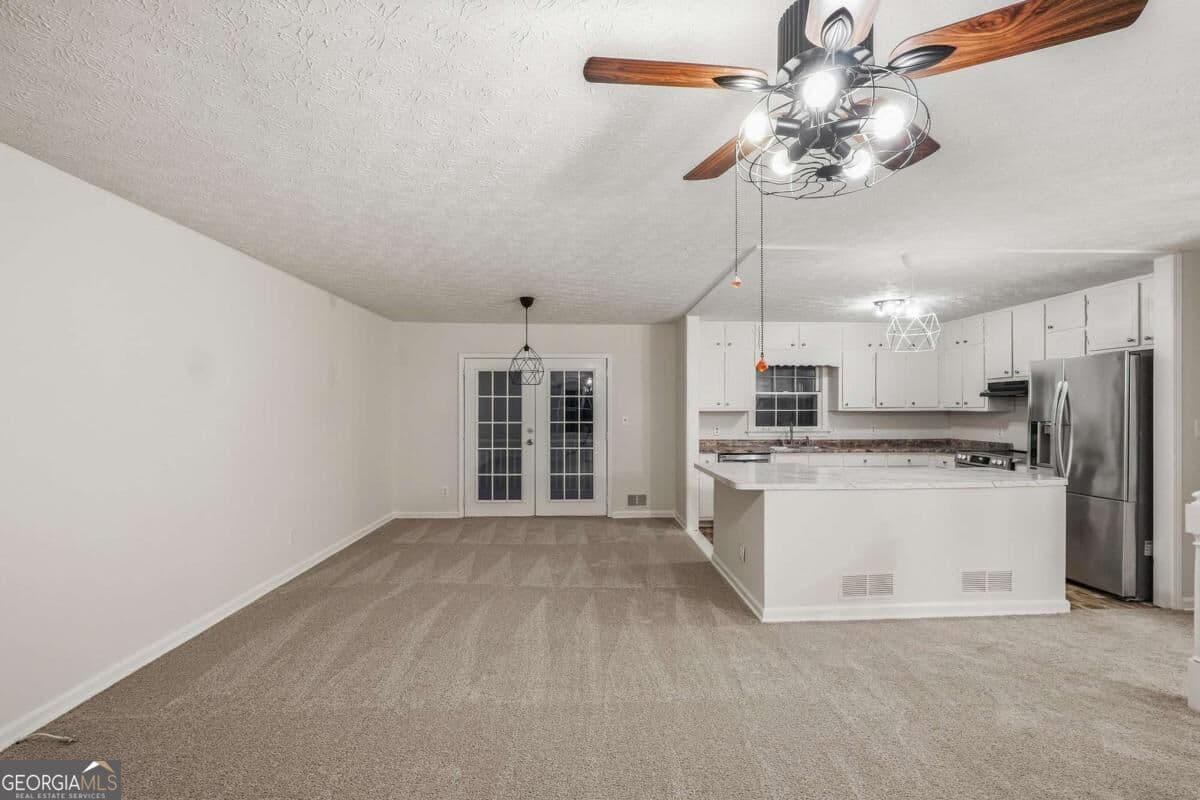 3 bedroom, 2 bathroom, 1,794 sq ft single family residence for sale at 4222 King James Court, Snellville, GA 30039 — photo 6