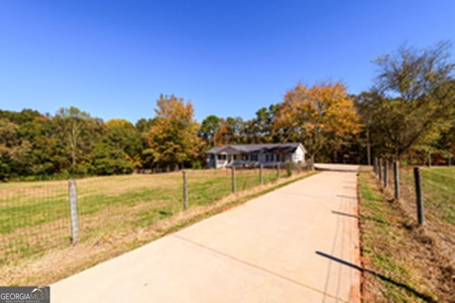 3 bedroom, 2.5 bathroom, 2,030 sq ft single family residence for sale at 173 DEER CREEK FARM Road, Hartwell, GA 30643 — photo 9