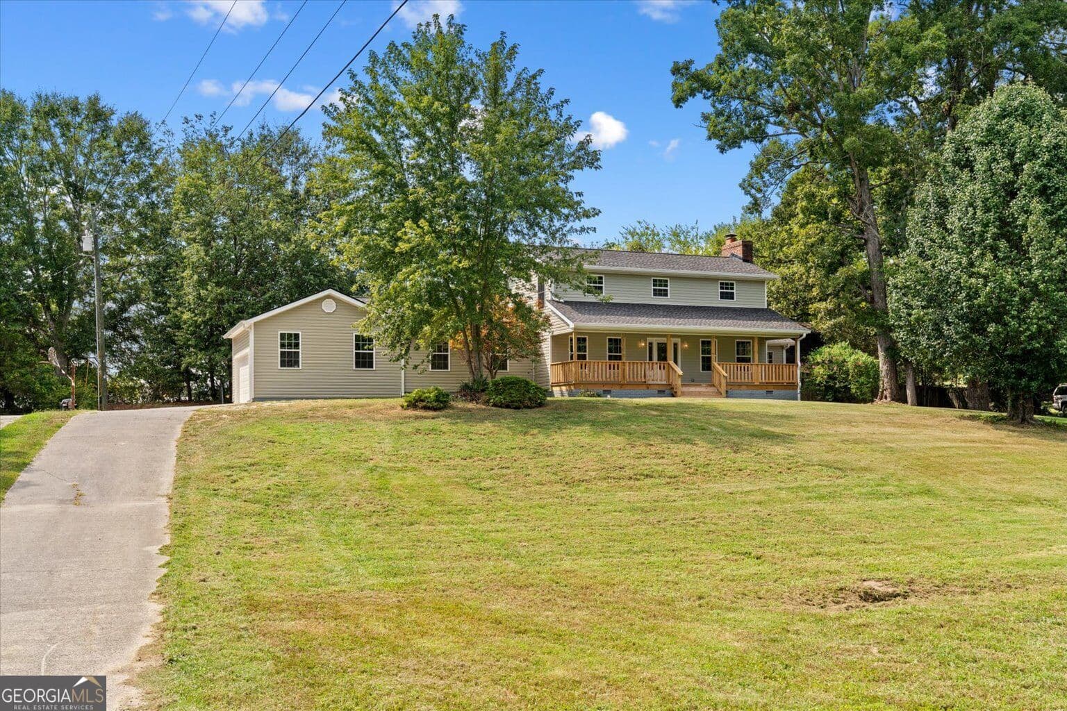 3 bedroom, 3.5 bathroom, 3,360 sq ft single family residence for sale at 1421 Thrasher Drive, Dalton, GA 30721 — photo 2