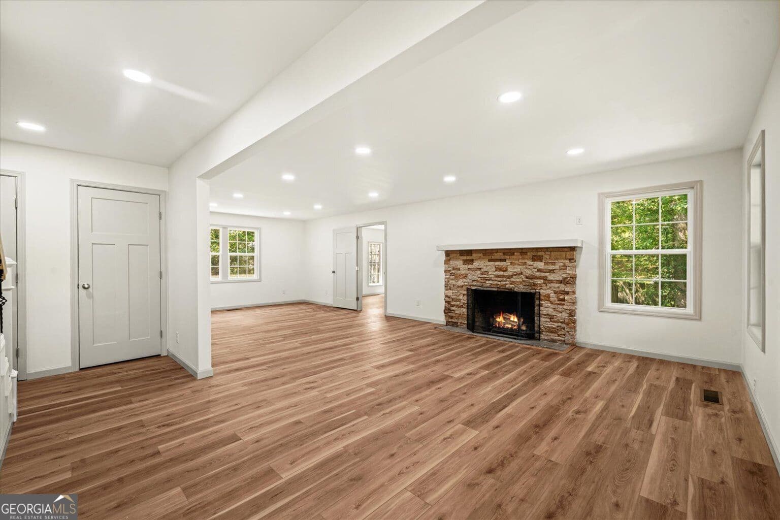3 bedroom, 3.5 bathroom, 3,360 sq ft single family residence for sale at 1421 Thrasher Drive, Dalton, GA 30721 — photo 7