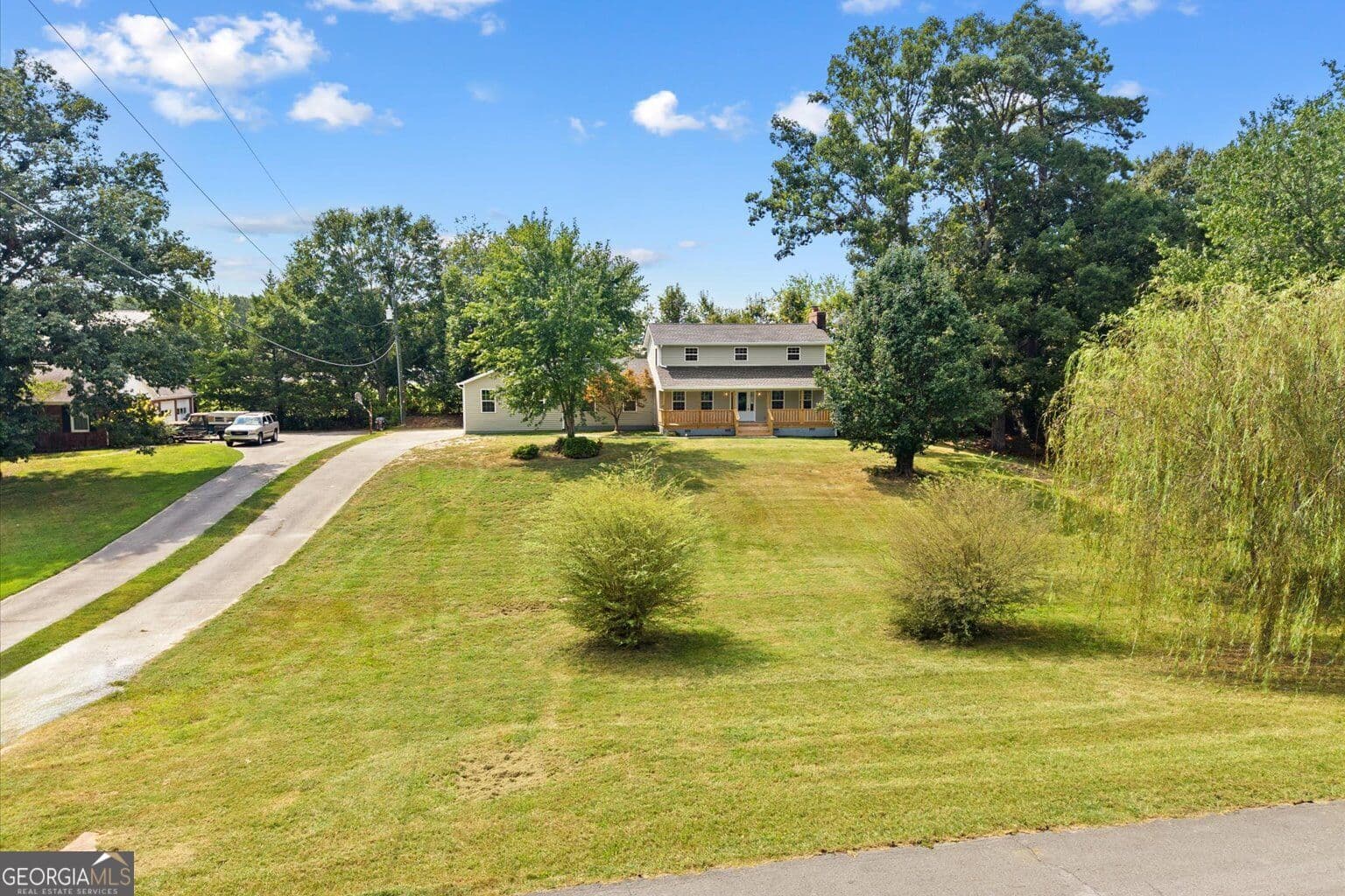 3 bedroom, 3.5 bathroom, 3,360 sq ft single family residence for sale at 1421 Thrasher Drive, Dalton, GA 30721 — photo 3
