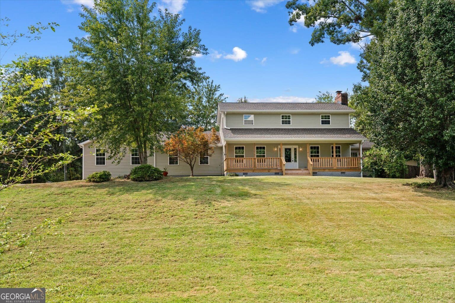 3 bedroom, 3.5 bathroom, 3,360 sq ft single family residence for sale at 1421 Thrasher Drive, Dalton, GA 30721 — photo 1 of 62