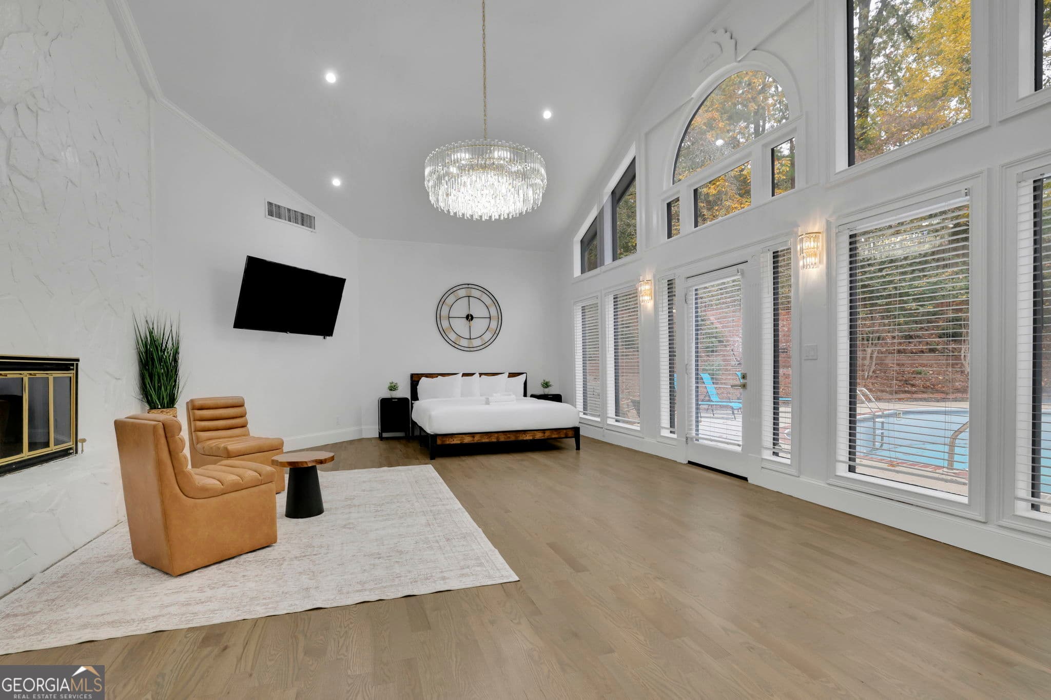 8 bedroom, 8.5 bathroom, 6,000 sq ft single family residence for rent at 3018 W Pine Valley Road, Atlanta, GA 30305 for $21,000 a month — photo 3