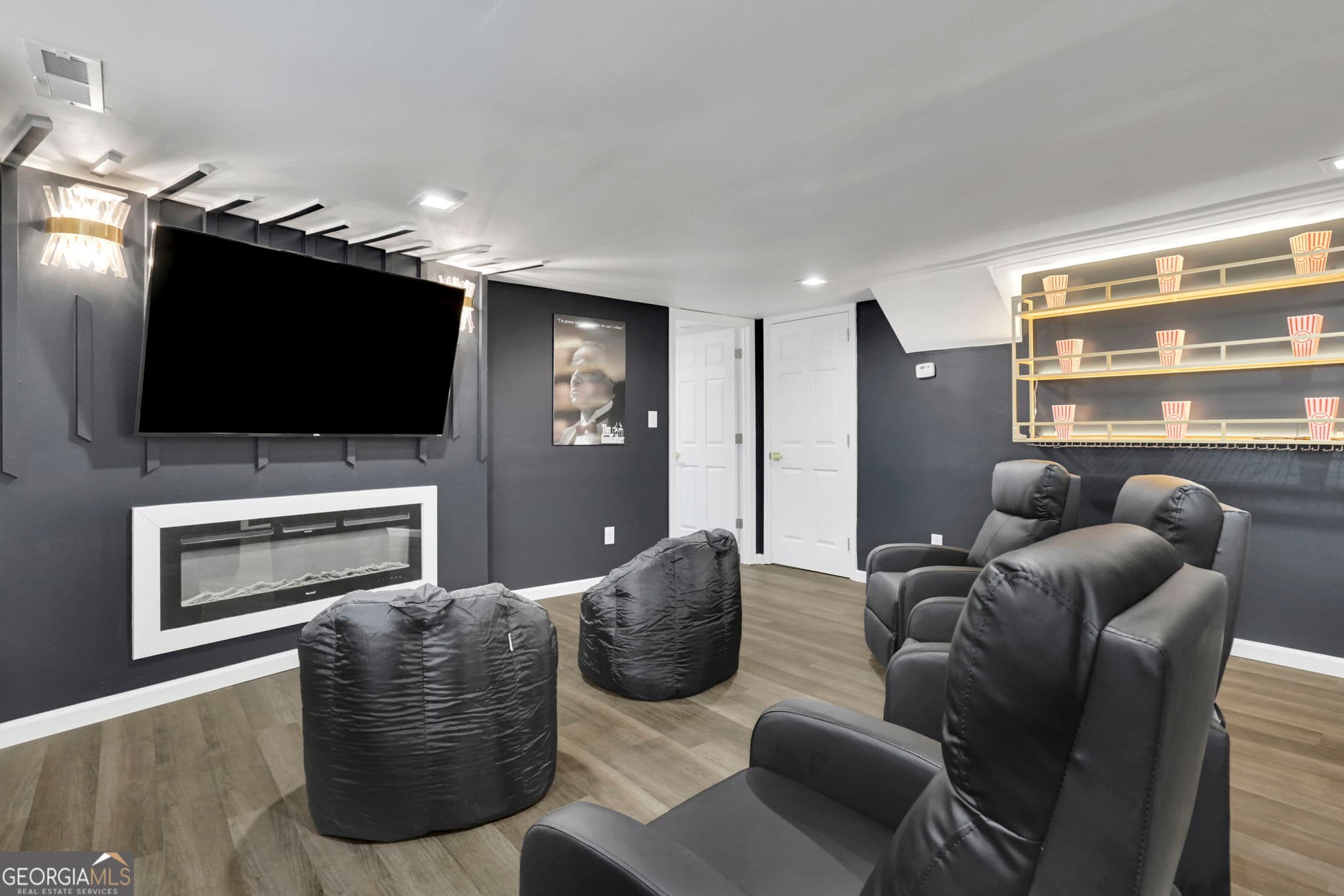 8 bedroom, 8.5 bathroom, 6,000 sq ft single family residence for rent at 3018 W Pine Valley Road, Atlanta, GA 30305 for $21,000 a month — photo 4