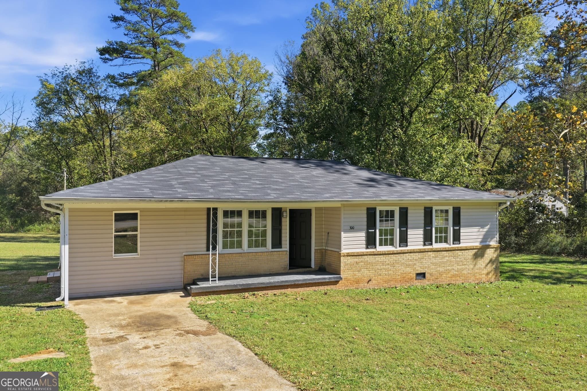 3 bedroom, 2 bathroom, 1,436 sq ft single family residence for sale at 300 Cashtown Road, Aragon, GA 30104 — photo 2