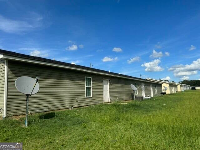 multi family,triplex for sale at 139 Ronald Pride Boulevard, Fort Valley, GA 31030 — photo 4