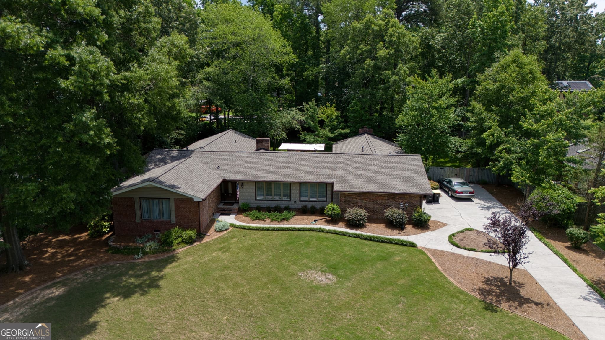 4 bedroom, 3.5 bathroom, 3,377 sq ft single family residence for sale at 109 Rollingwood Circle, Rome, GA 30165 — photo 2