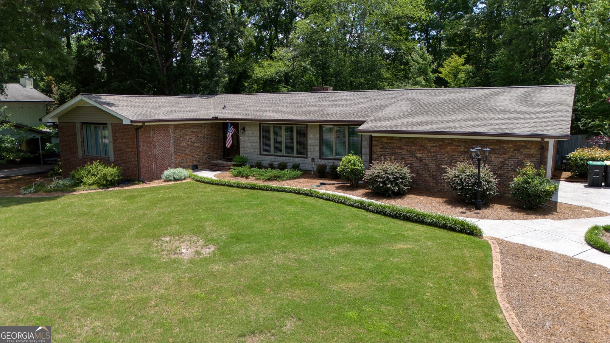 4 bedroom, 3.5 bathroom, 3,377 sq ft single family residence for sale at 109 Rollingwood Circle, Rome, GA 30165 — photo 6