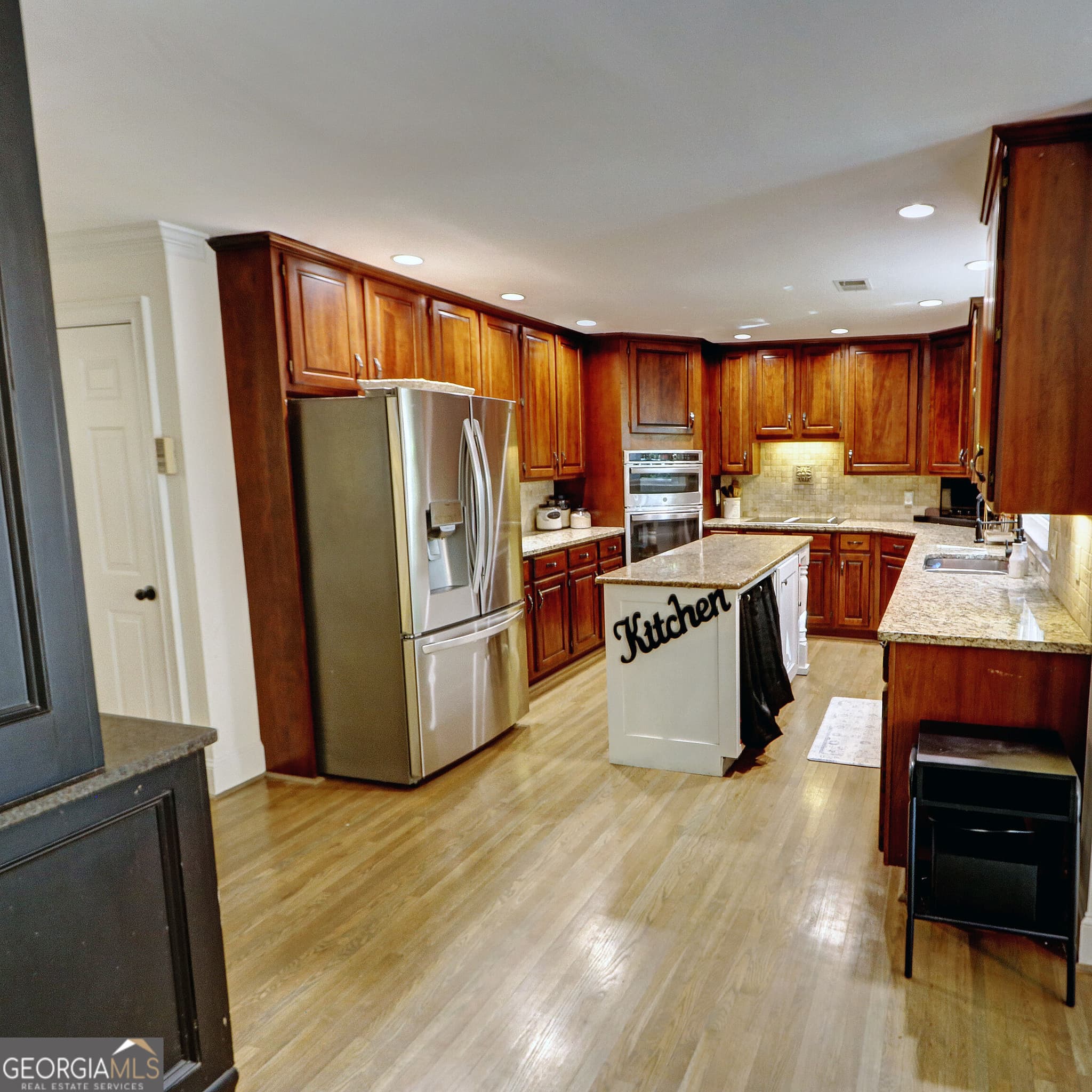 4 bedroom, 2.5 bathroom, 3,487 sq ft single family residence for sale at 1274 Channel Park, Marietta, GA 30064 — photo 4