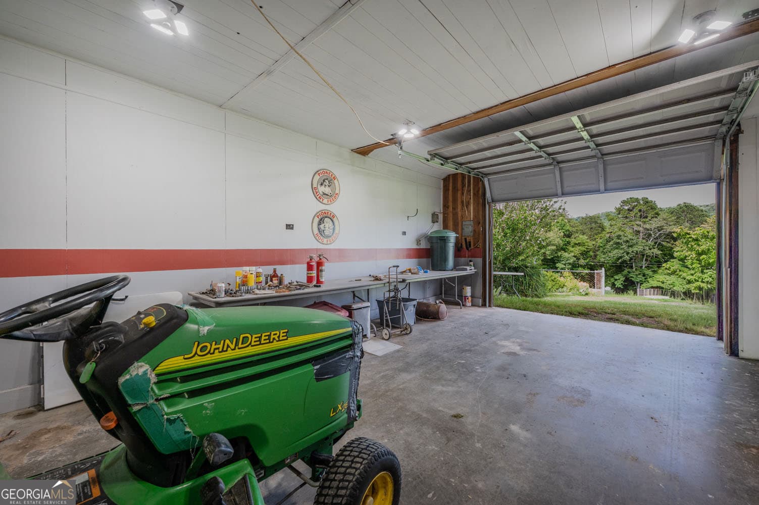 3 bedroom, 2 bathroom, 1,584 sq ft farm for sale at 794 Halls Valley Road, Trion, GA 30753 — photo 8