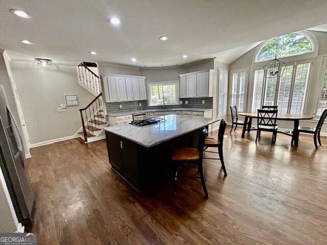 5 bedroom, 4.5 bathroom, 3,114 sq ft single family residence for sale at 310 High Vista Court, Alpharetta, GA 30022 — photo 3