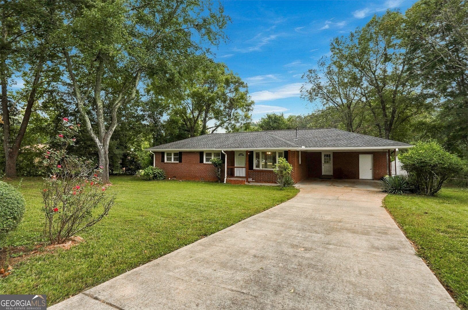 3 bedroom, 1.5 bathroom, 1,220 sq ft single family residence for rent at 4867 Flint Hill Road, Austell, GA 30106 for $1,800 a month — photo 2