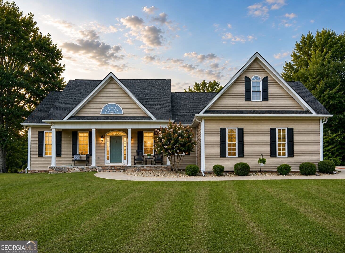 3 bedroom, 3 bathroom, 2,336 sq ft single family residence under contract at 970 Nelms Road, Franklin, GA 30217
