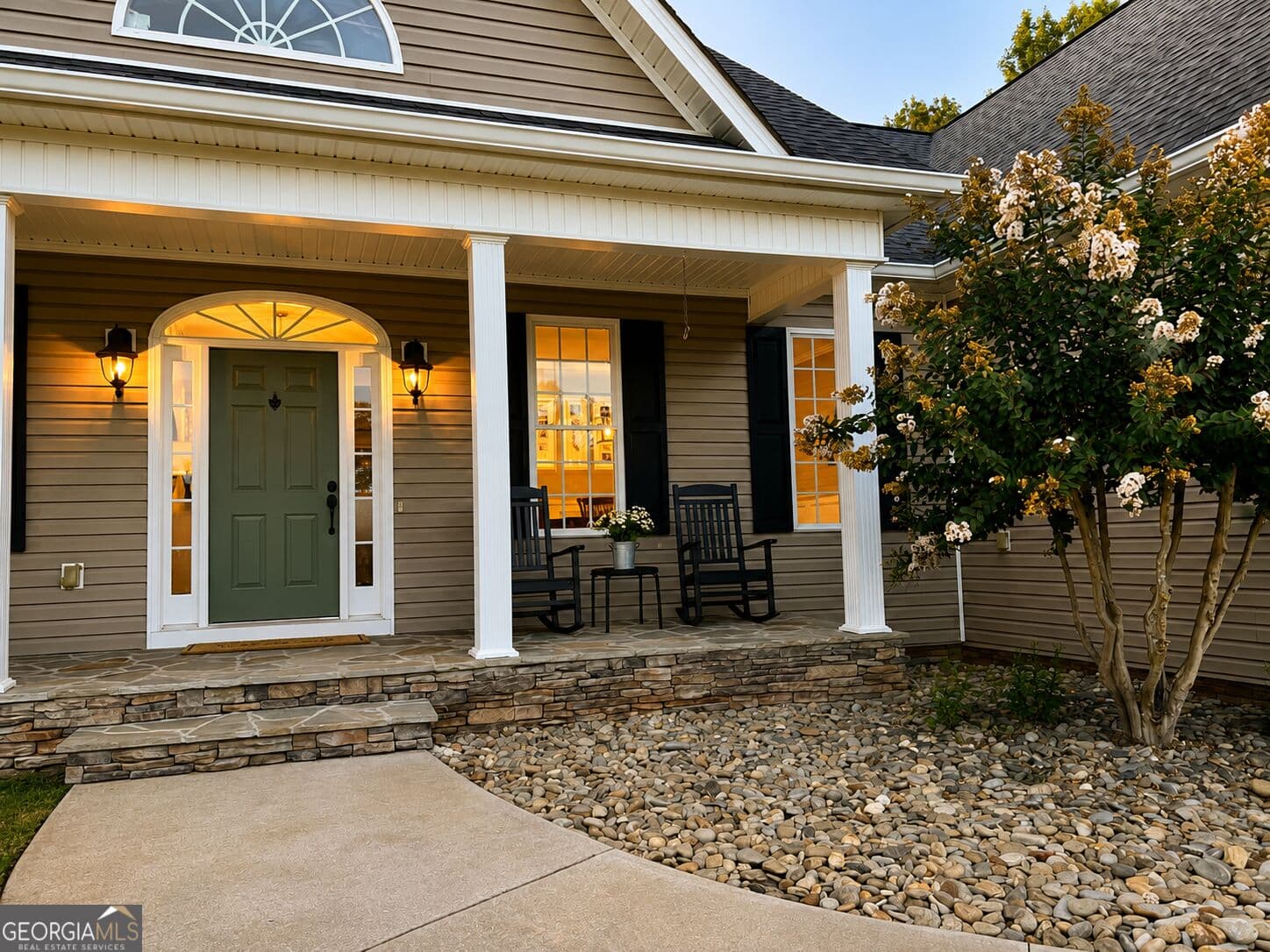 3 bedroom, 3 bathroom, 2,336 sq ft single family residence under contract at 970 Nelms Road, Franklin, GA 30217 — photo 4
