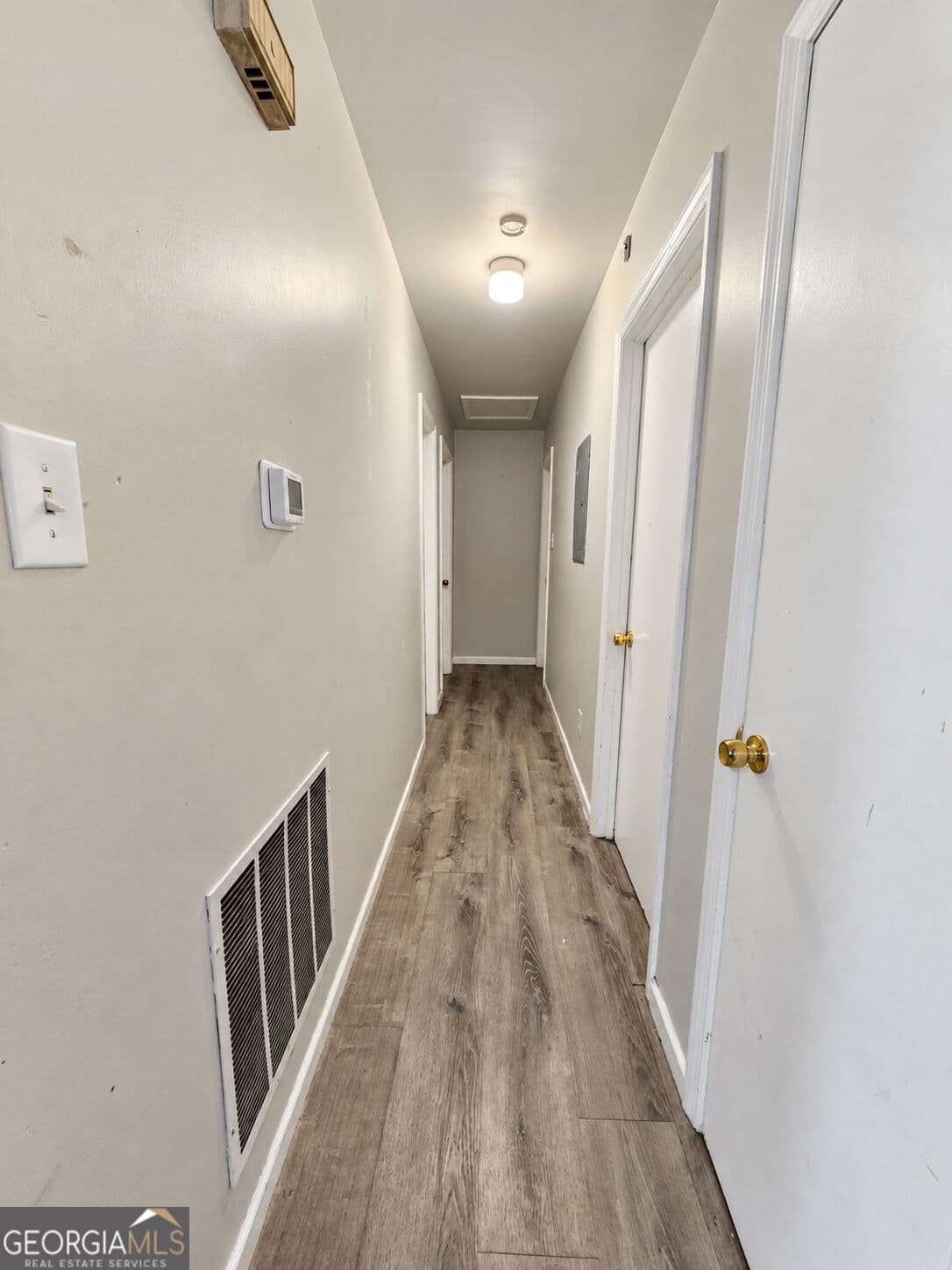 3 bedroom, 2 bathroom, 1,283 sq ft single family residence under contract at 208 BEDIVERE Drive, Warner Robins, GA 31093 — photo 6