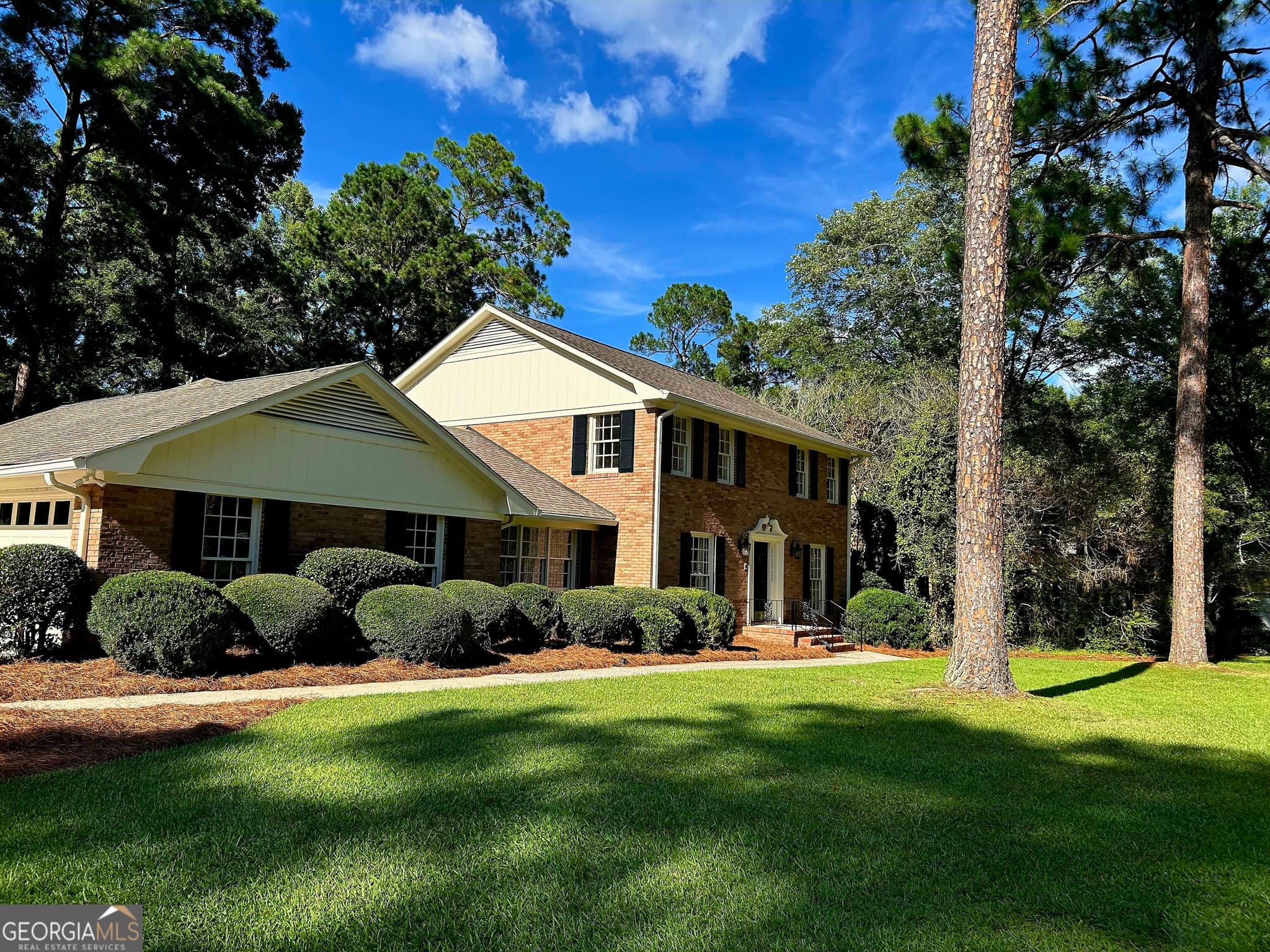 4 bedroom, 4 bathroom, 2,631 sq ft single family residence for sale at 176 Tatershall Court, Macon, GA 31210 — photo 2