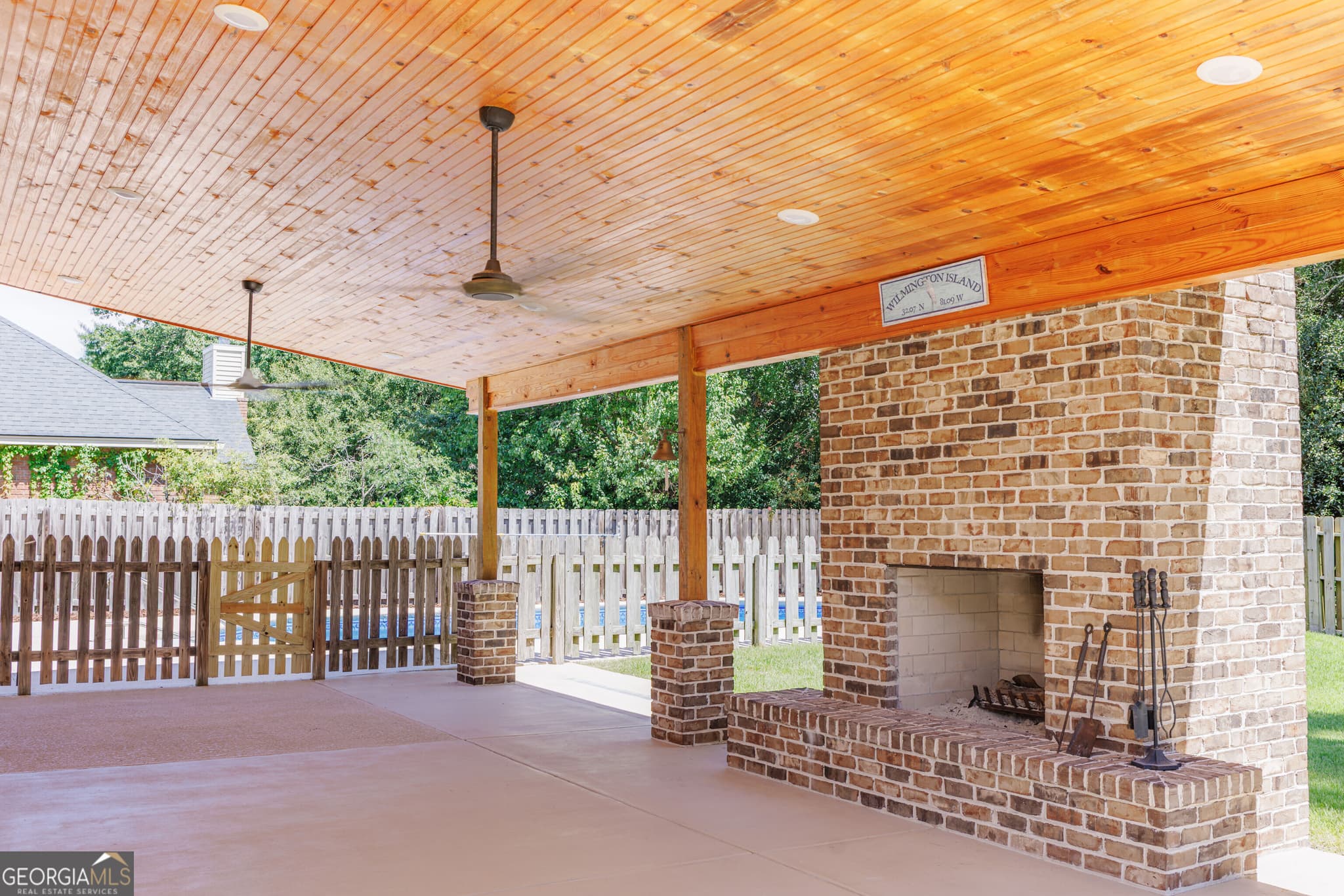 5 bedroom, 2.5 bathroom, 2,529 sq ft single family residence for sale at 109 Captain Johns Drive, Savannah, GA 31410 — photo 6