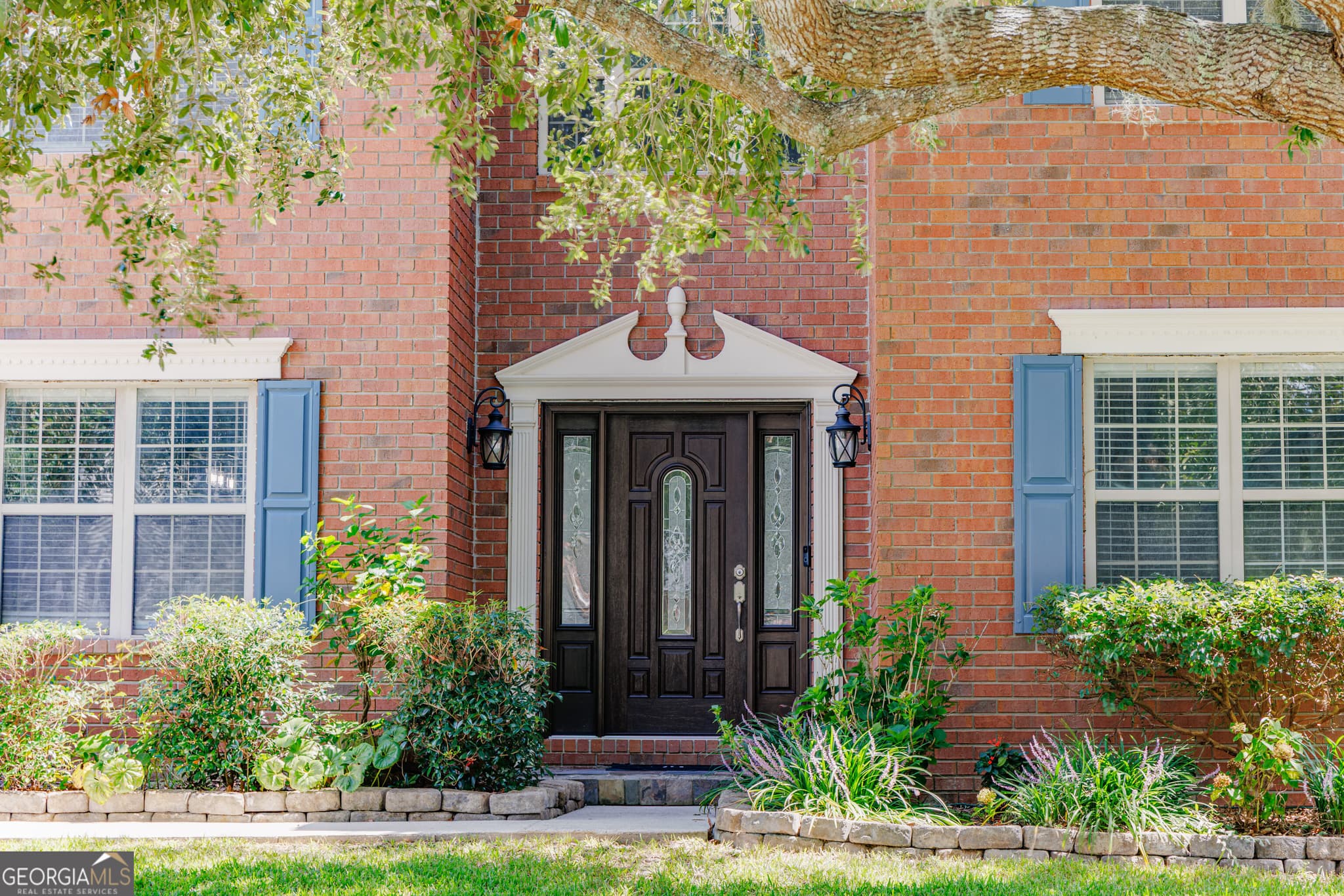 5 bedroom, 2.5 bathroom, 2,529 sq ft single family residence for sale at 109 Captain Johns Drive, Savannah, GA 31410