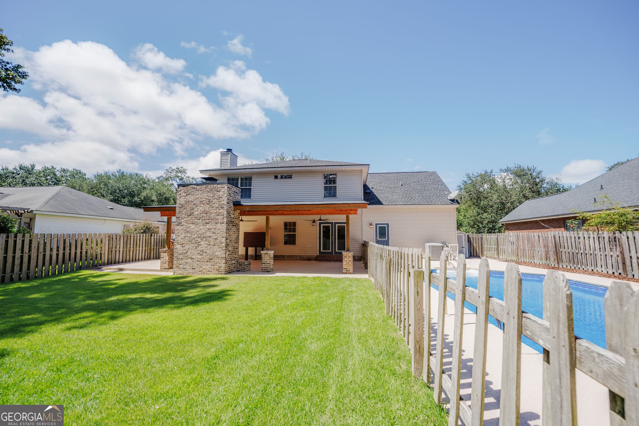 5 bedroom, 2.5 bathroom, 2,529 sq ft single family residence for sale at 109 Captain Johns Drive, Savannah, GA 31410 — photo 8