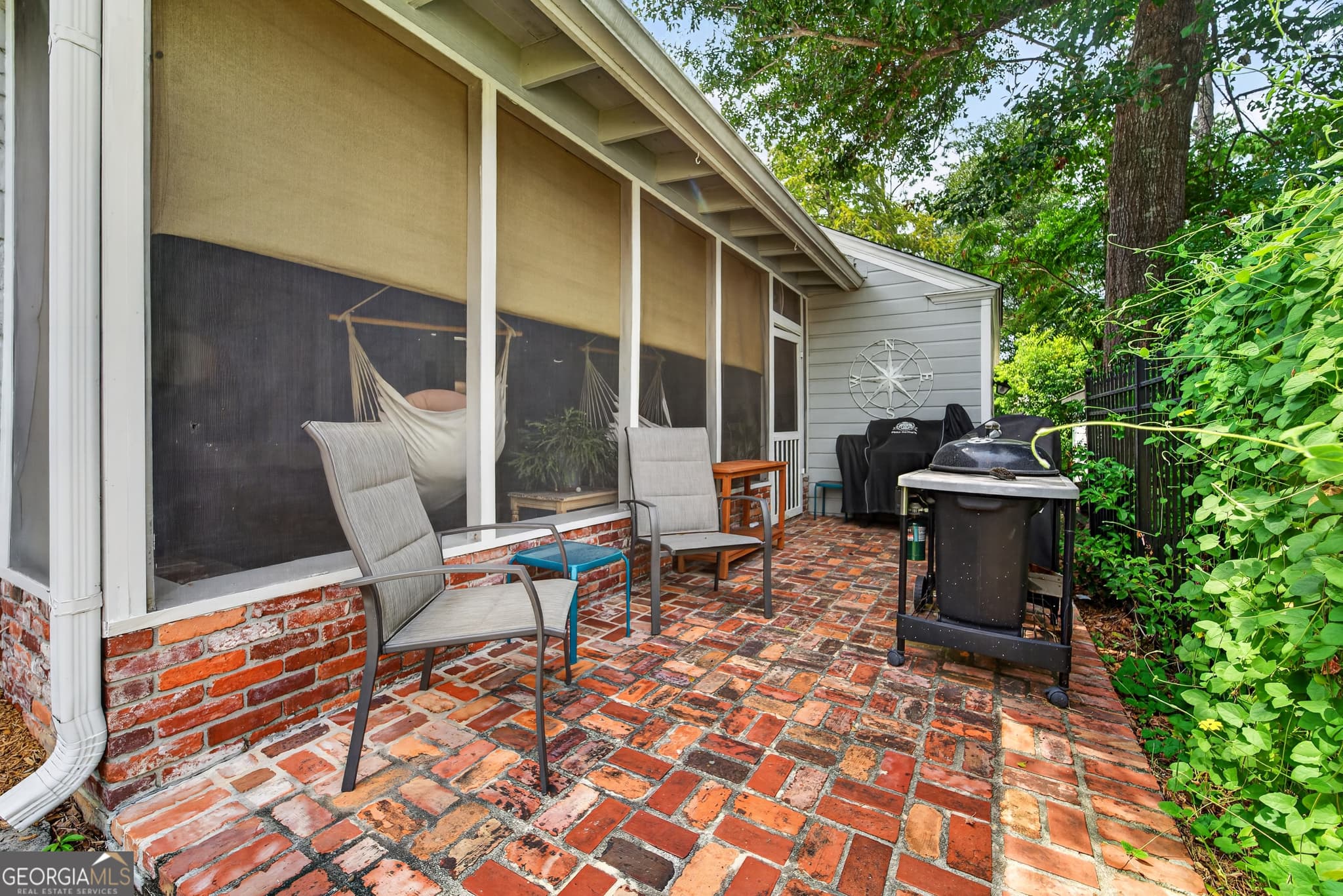4 bedroom, 3 bathroom, 2,044 sq ft single family residence for sale at 1007 Hill Street, Waycross, GA 31501 — photo 6