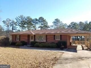 3 bedroom, 2 bathroom, 1,220 sq ft single family residence for sale at 1829 Hardman Lane, Woodstock, GA 30188
