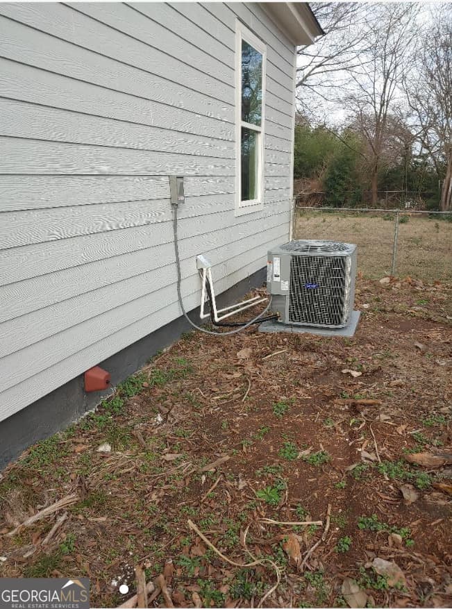 3 bedroom, 2 bathroom, 1,778 sq ft single family residence for sale at 2 Cedar Avenue, Griffin, GA 30223 — photo 3