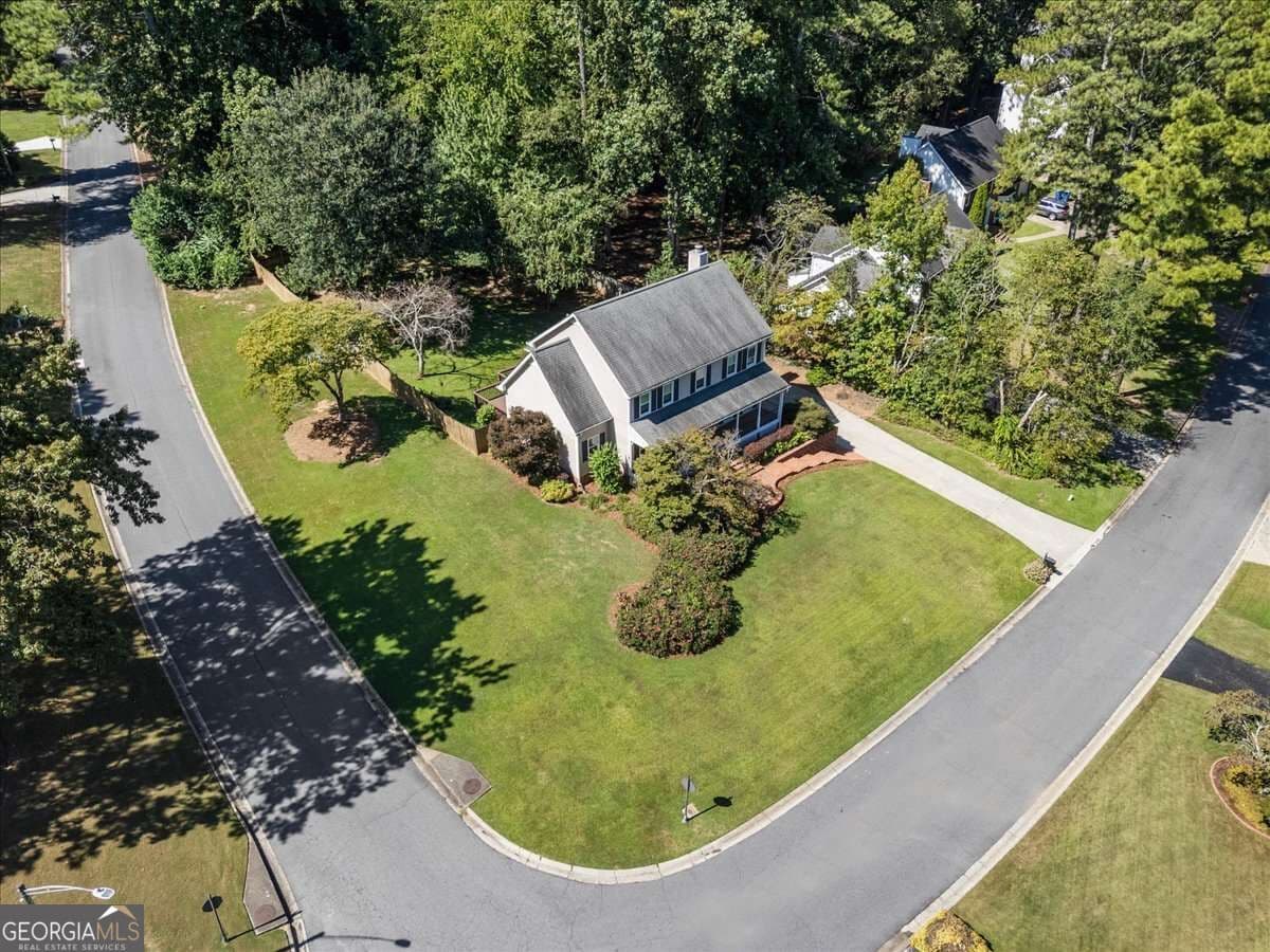 4 bedroom, 3 bathroom, 2,938 sq ft single family residence for sale at 147 Lakeside Drive, Kennesaw, GA 30144 — photo 7