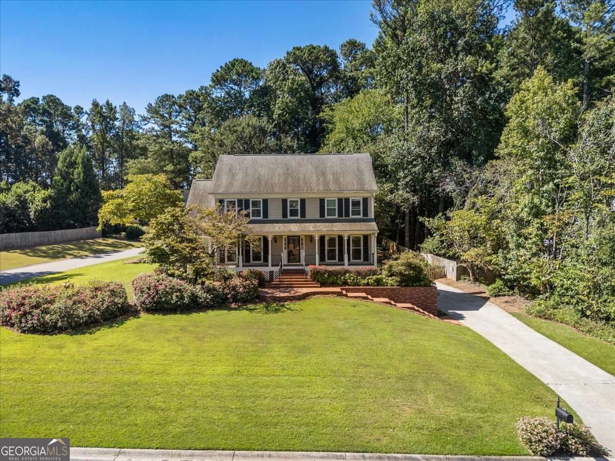 4 bedroom, 3 bathroom, 2,938 sq ft single family residence for sale at 147 Lakeside Drive, Kennesaw, GA 30144 — photo 9