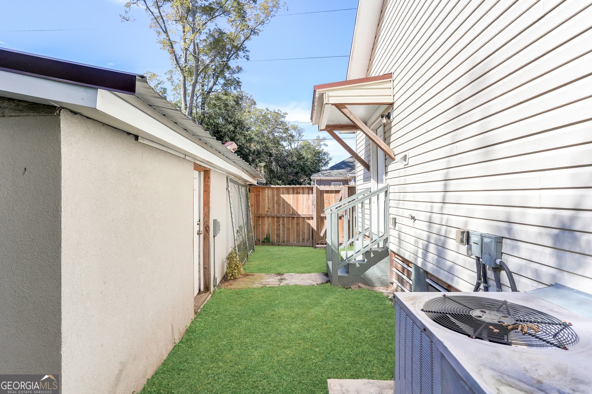 2 bedroom, 2 bathroom, 1 sq ft single family residence for sale at 1225 Richards Street, Savannah, GA 31415 — photo 8