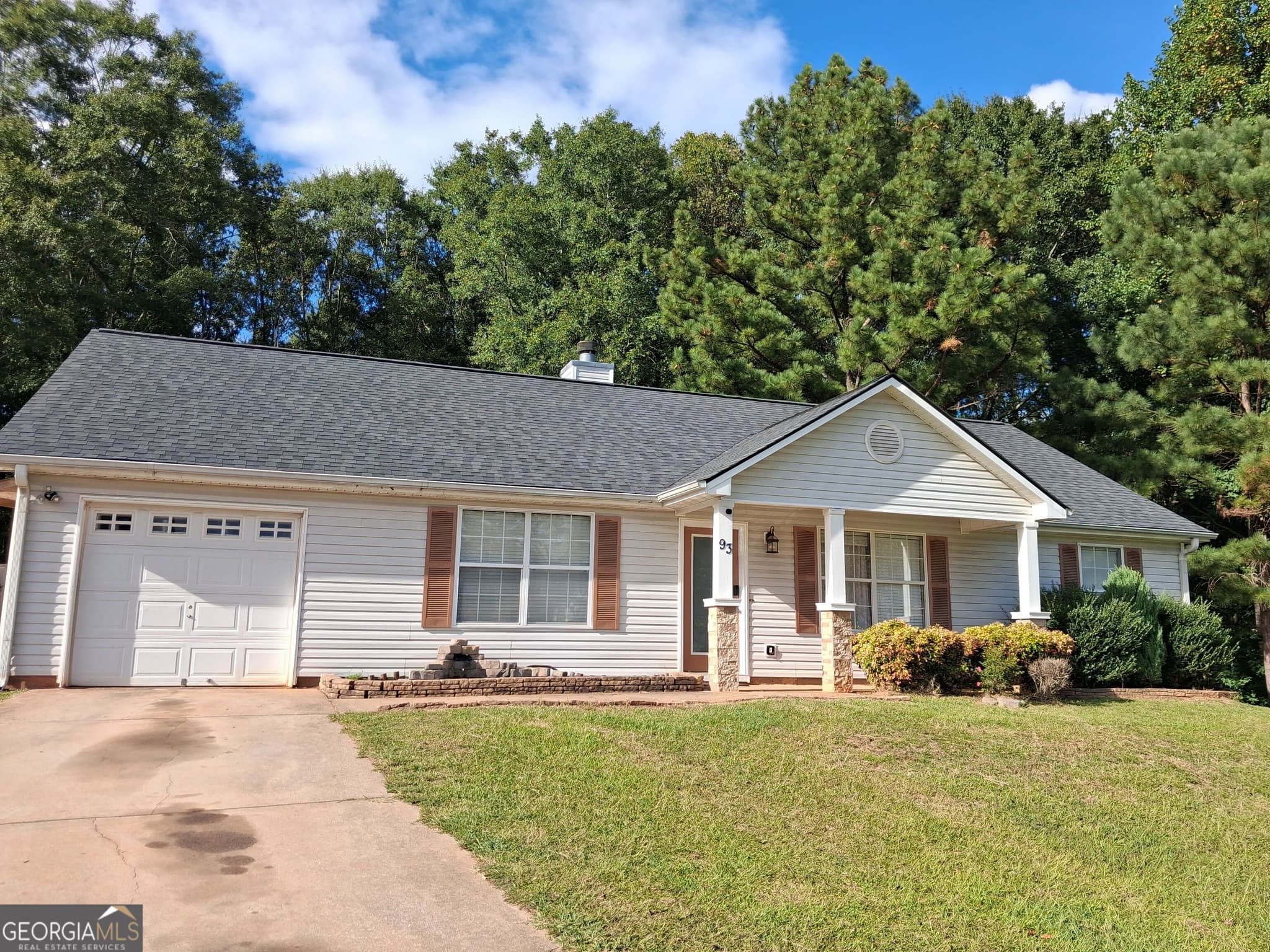 3 bedroom, 2 bathroom, 1,464 sq ft single family residence for sale at 93 Virginia Heights Drive, Newnan, GA 30263