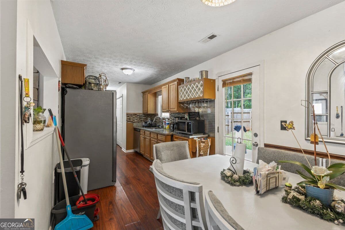 3 bedroom, 2 bathroom, 1,464 sq ft single family residence for sale at 93 Virginia Heights Drive, Newnan, GA 30263 — photo 10