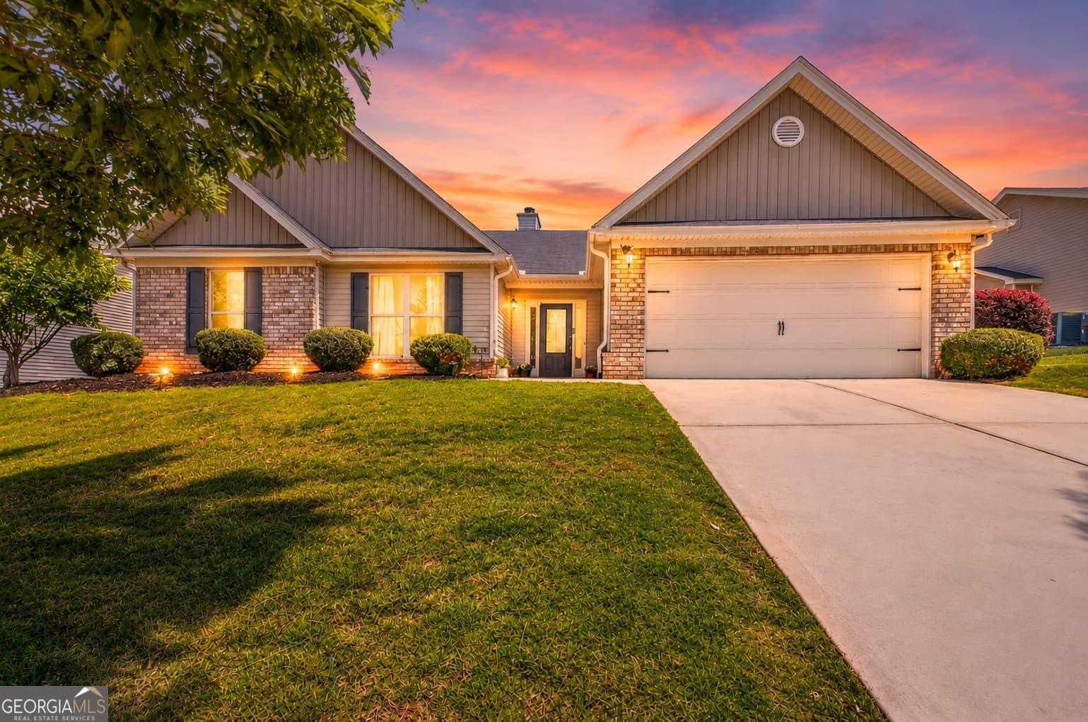 4 bedroom, 2.5 bathroom, 2,199 sq ft single family residence sold at 558 River Mist Circle, Jefferson, GA 30549