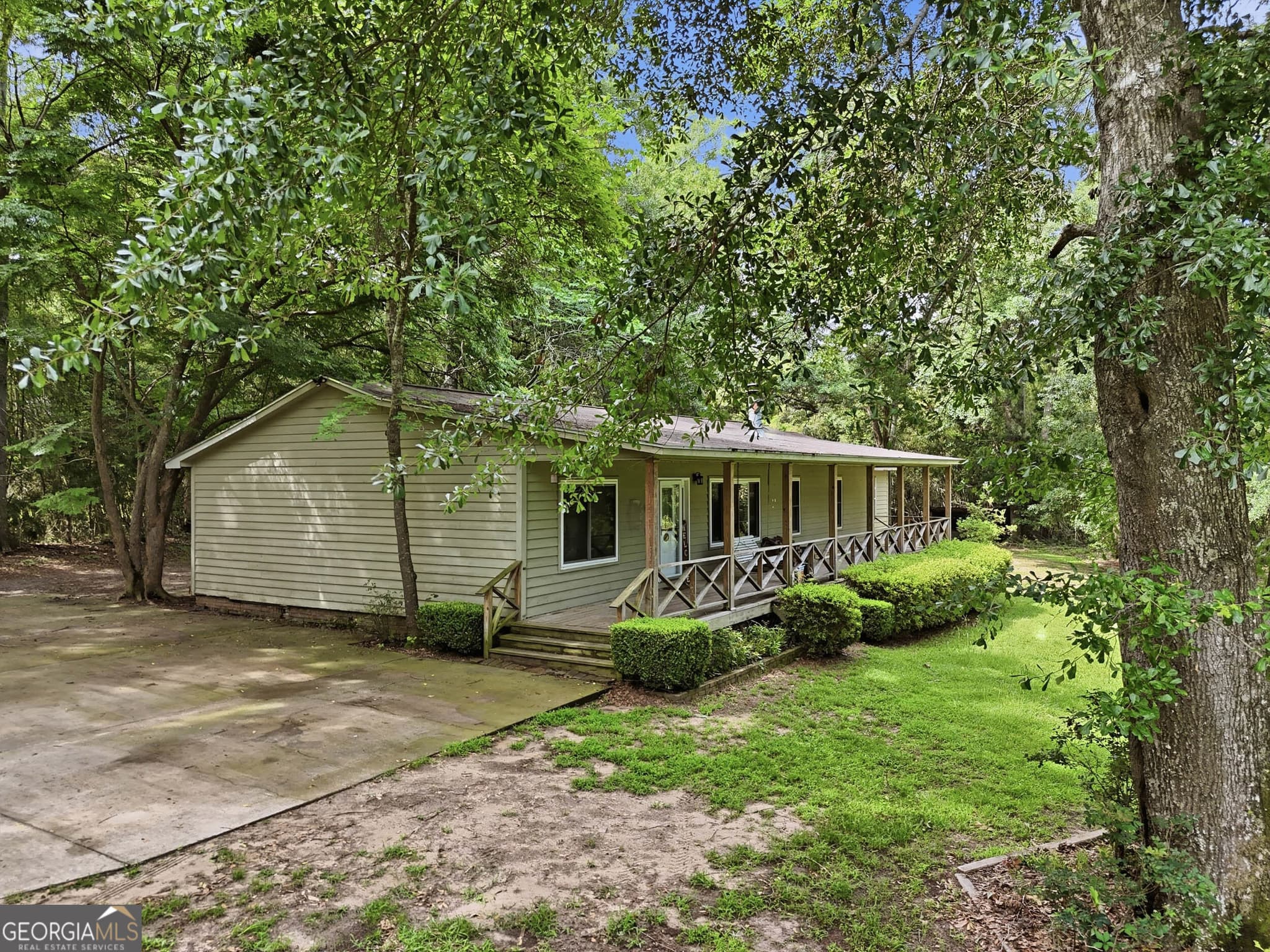 3 bedroom, 2 bathroom, 1,872 sq ft single family residence for sale at 203 Brookwood Lane, Americus, GA 31709 — photo 6