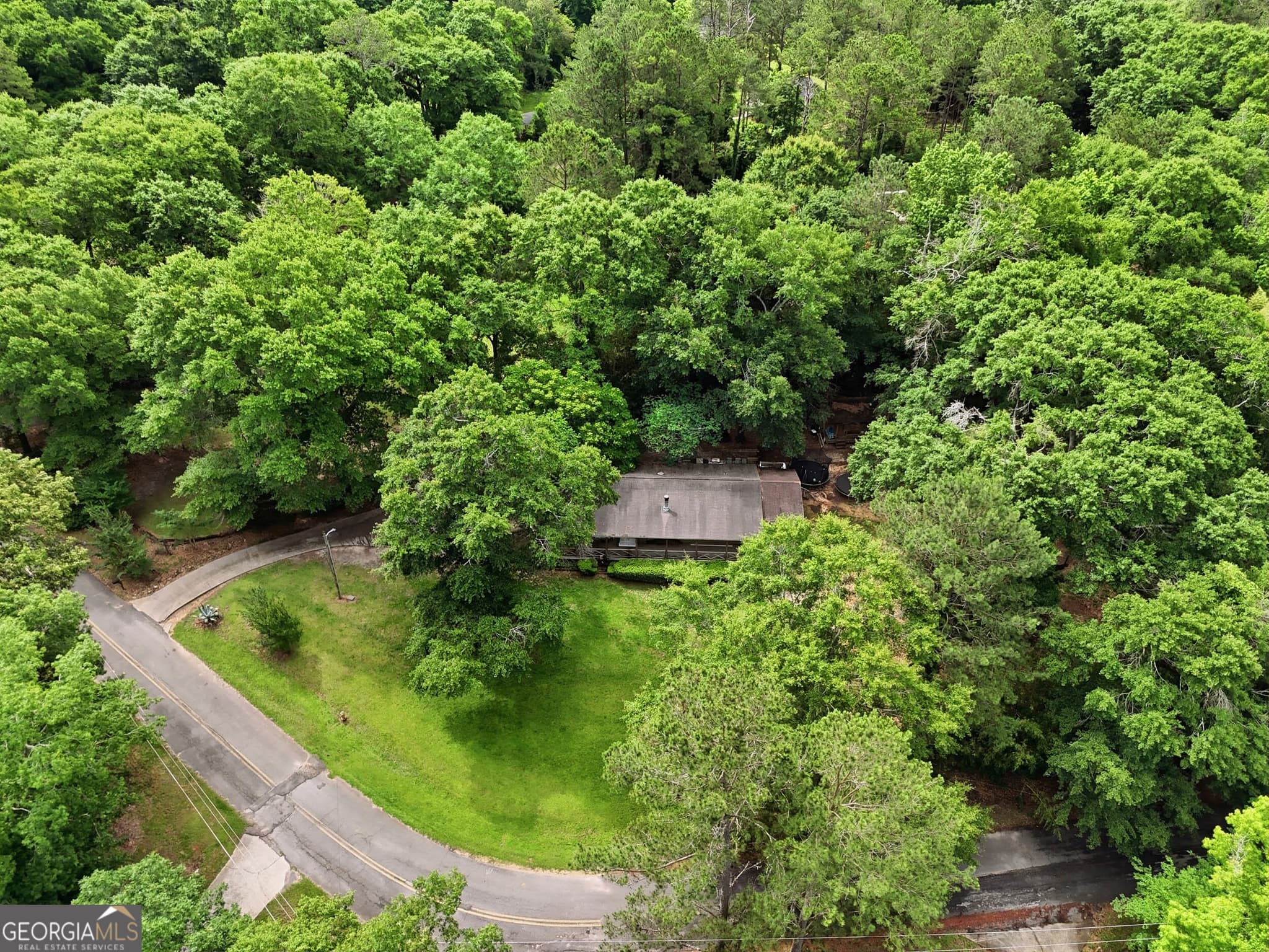 3 bedroom, 2 bathroom, 1,872 sq ft single family residence for sale at 203 Brookwood Lane, Americus, GA 31709 — photo 8